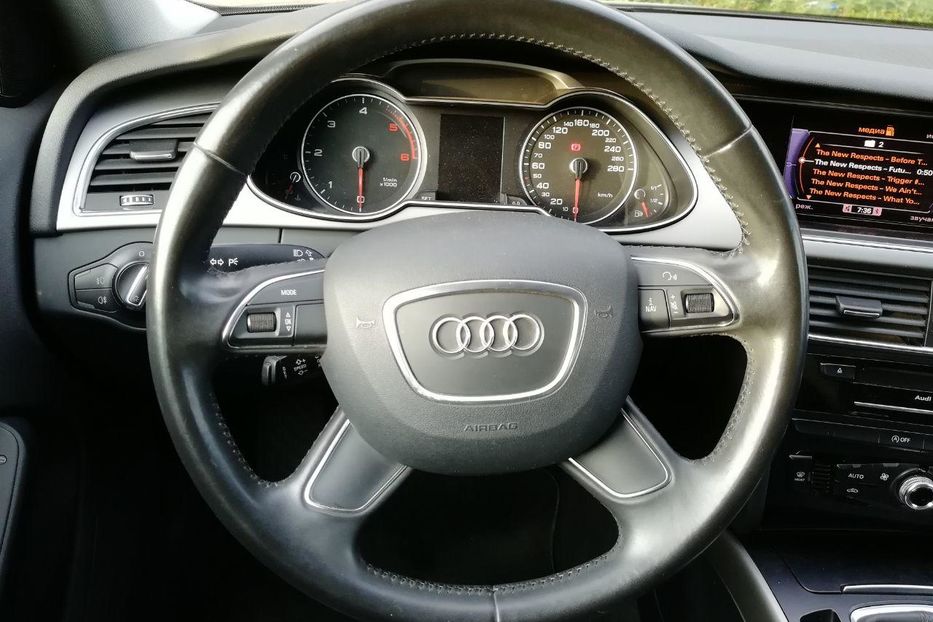 Продам Audi A4 2012 года в Киеве