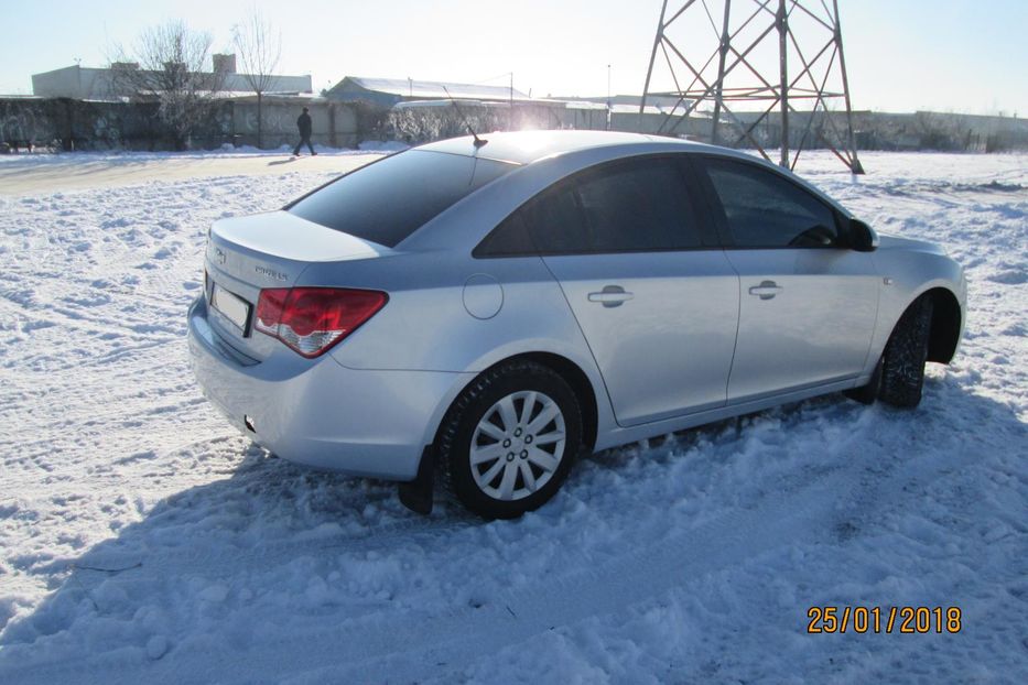 Продам Chevrolet Cruze 1.6 LS 2010 года в Сумах