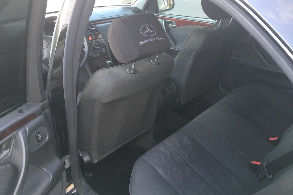 Продам Mercedes-Benz E-Class 2000 года в Киеве