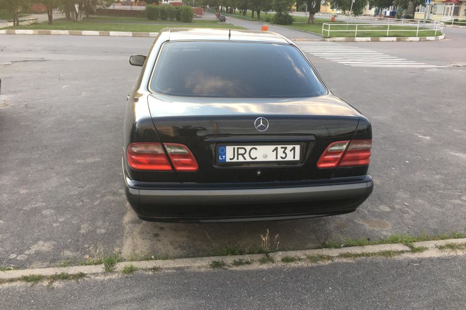 Продам Mercedes-Benz E-Class 2000 года в Киеве