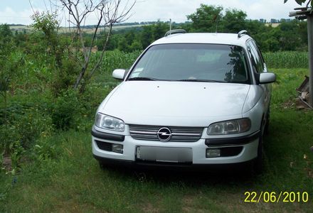 Продам Opel Omega универсал В 1998 года в Одессе