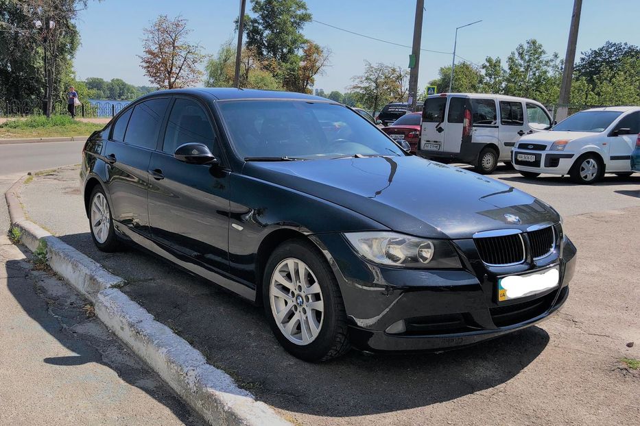 Продам BMW 318 2007 года в Киеве