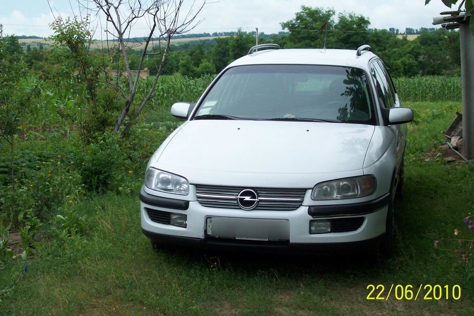 Продам Opel Omega универсал В 1998 года в Одессе