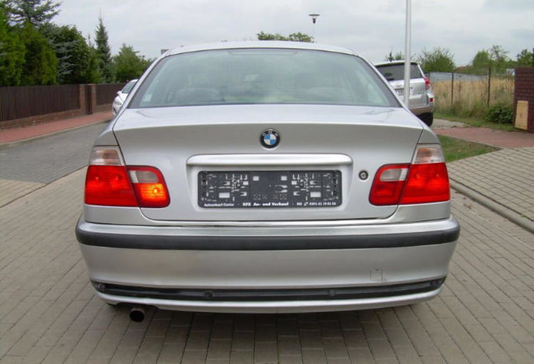 Продам BMW 318 2001 года в Днепре