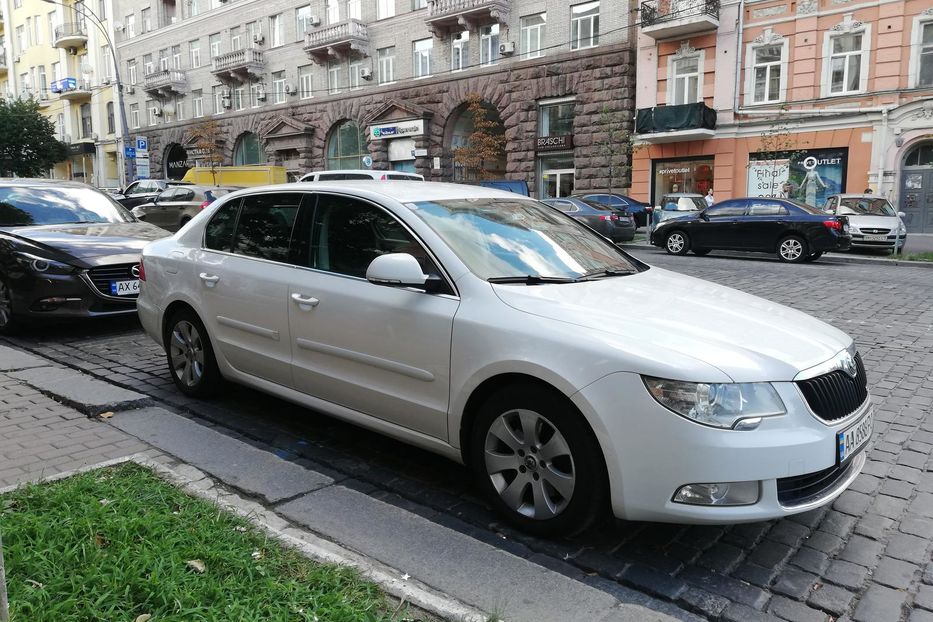 Продам Skoda Superb 2013 года в Киеве