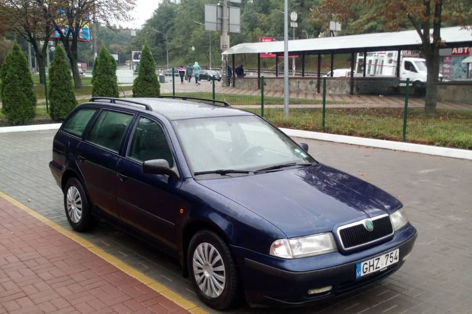 Продам Skoda Octavia Tour 2000 года в Киеве