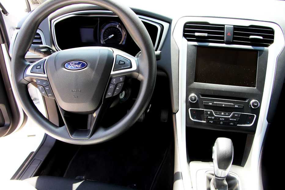 Продам Ford Fusion SE  2016 года в Киеве