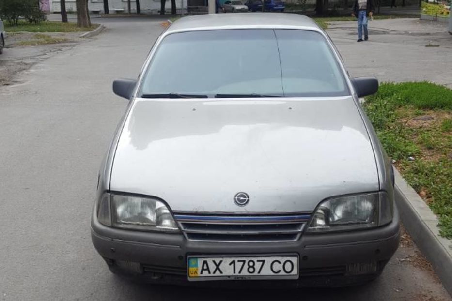 Продам Opel Omega 1987 года в Харькове