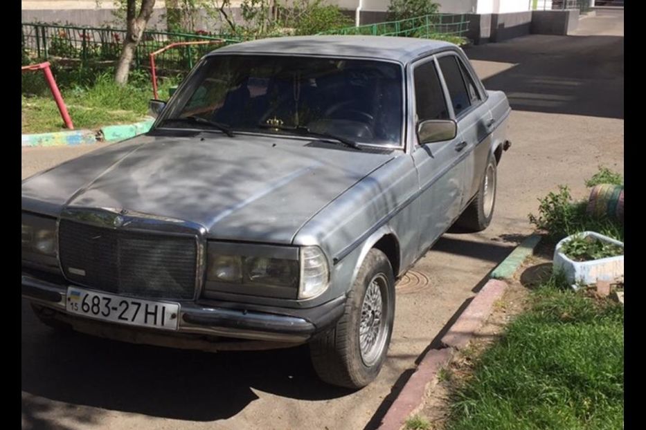 Продам Mercedes-Benz E-Class 123 1980 года в Одессе