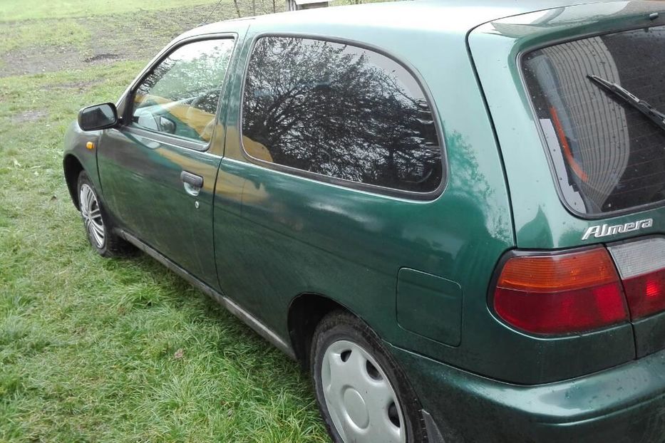 Продам Nissan Almera 1996 года в Ивано-Франковске