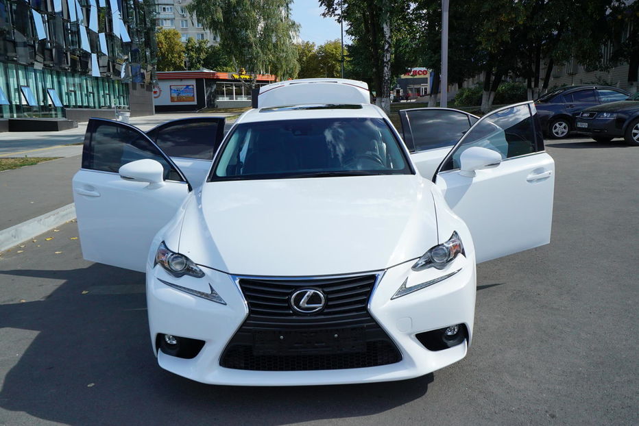 Продам Lexus IS 200 2016 года в Харькове