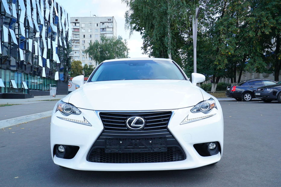 Продам Lexus IS 200 2016 года в Харькове