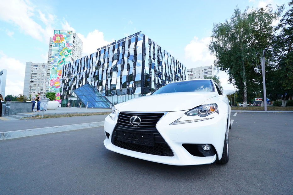 Продам Lexus IS 200 2016 года в Харькове