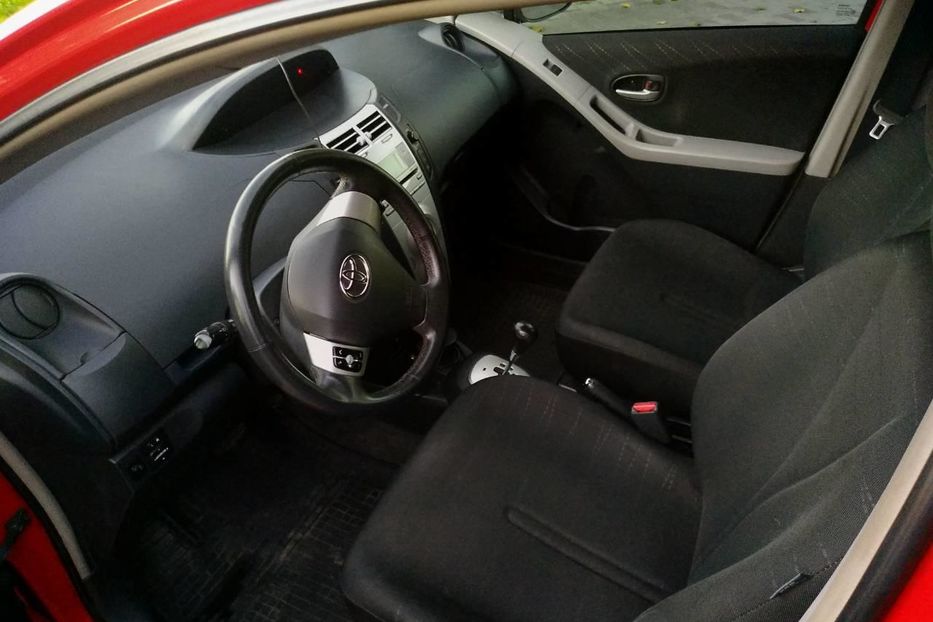 Продам Toyota Yaris продам TOYOTA Yaris 2006 года в Днепре