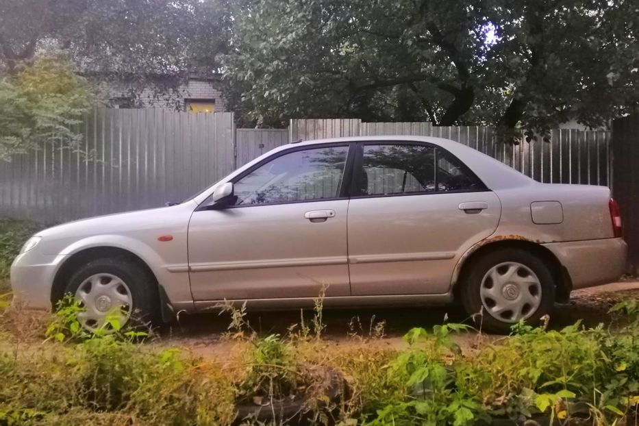 Продам Mazda 323 f 2002 года в Киеве