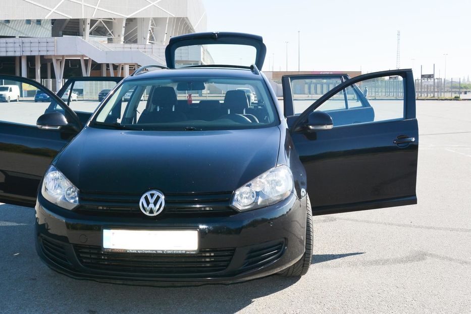 Продам Volkswagen Golf Variant 2013 года в Львове