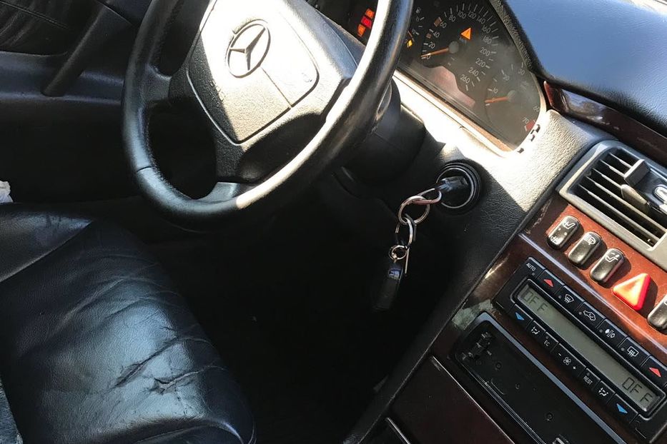 Продам Mercedes-Benz 280 1996 года в Киеве