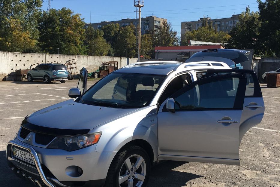 Продам Mitsubishi Outlander XL 4WD 2008 года в Херсоне