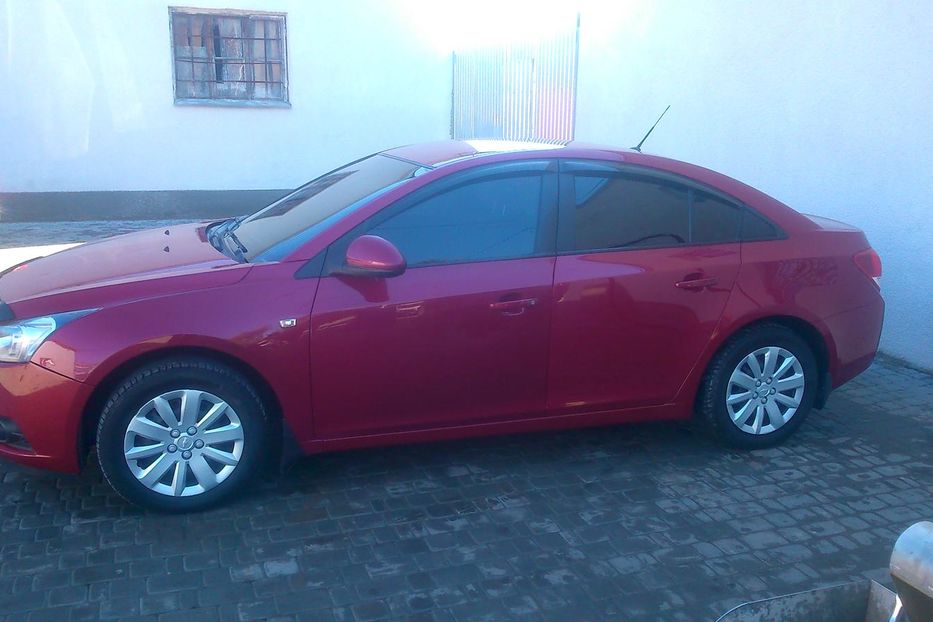 Продам Chevrolet Cruze LS 2010 года в г. Борщев, Тернопольская область