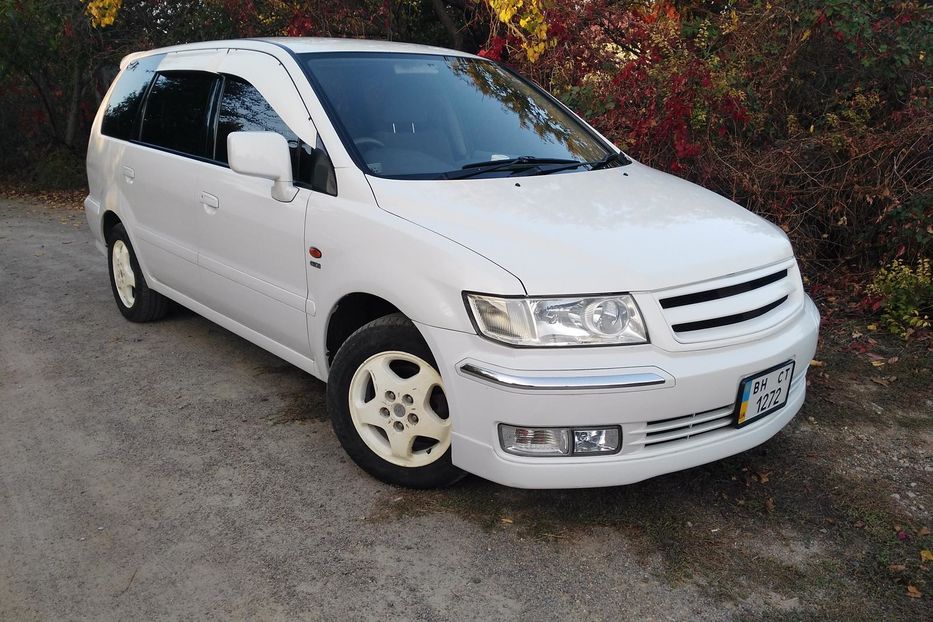 Продам Mitsubishi Chariot 2000 года в Одессе