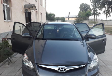 Продам Hyundai i30  2011 года в Днепре