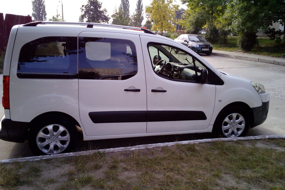 Продам Peugeot Partner пасс. B9 2008 года в Ровно