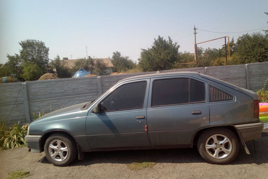 Продам Opel Kadett 1987 года в г. Вольногорск, Днепропетровская область