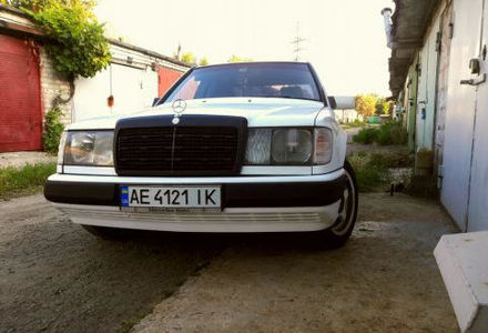 Продам Mercedes-Benz 230 W124 1988 года в Днепре