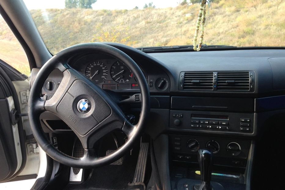 Продам BMW 520 Бензин 2000 года в Одессе