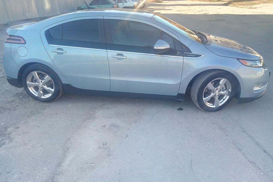 Продам Chevrolet Volt 2013 года в Харькове