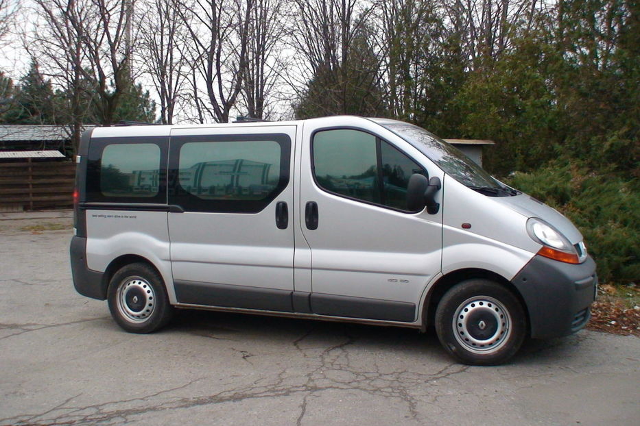 Продам Renault Trafic пасс. 2002 года в Луганске
