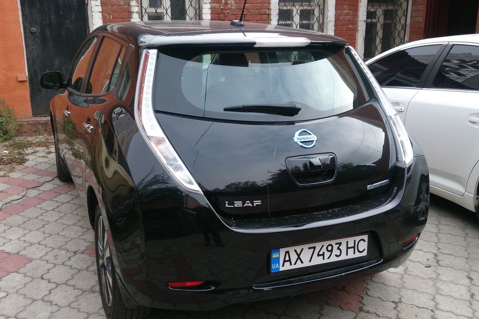 Продам Nissan Leaf SV 2015 года в Харькове