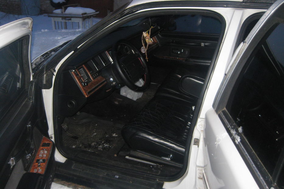 Продам Lincoln Town Car 2003 года в Киеве