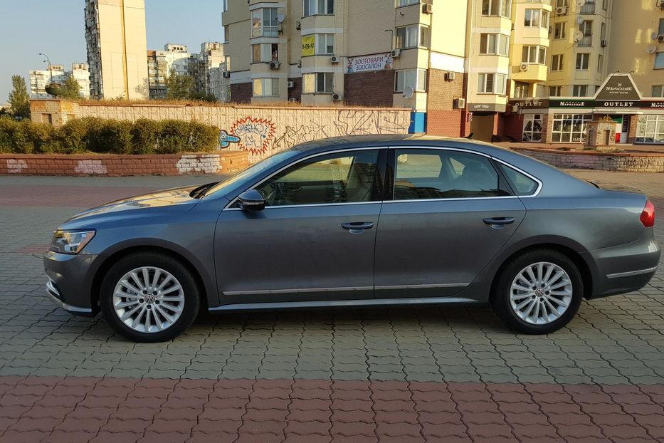 Продам Volkswagen Passat B8 1.8 TSI AVTOMAT! 2016 года в Киеве