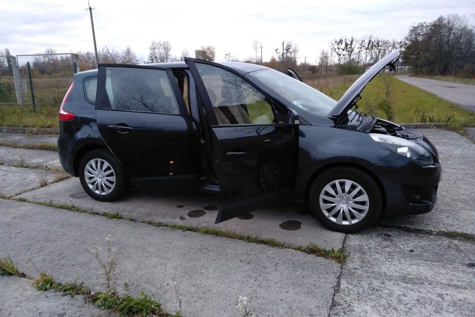 Продам Renault Grand Scenic 2010 года в г. Стрый, Львовская область