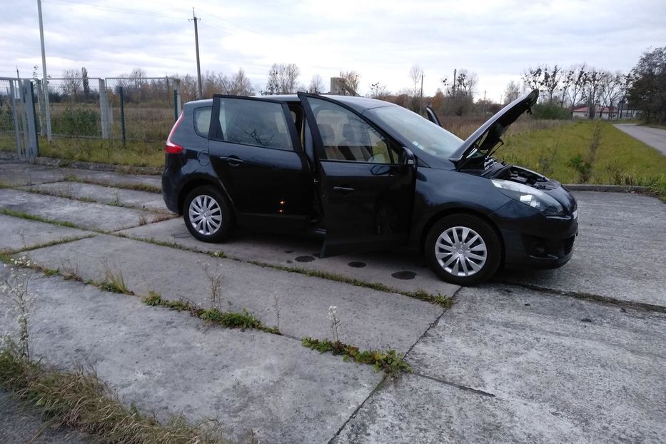Продам Renault Grand Scenic 2010 года в г. Стрый, Львовская область