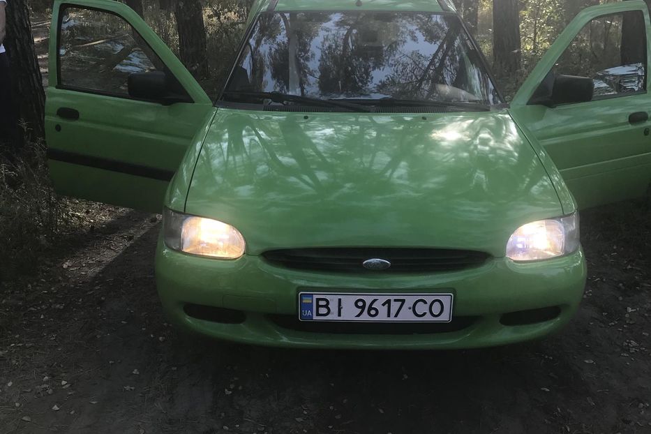 Продам Ford Escort 1999 года в г. Кременчуг, Полтавская область