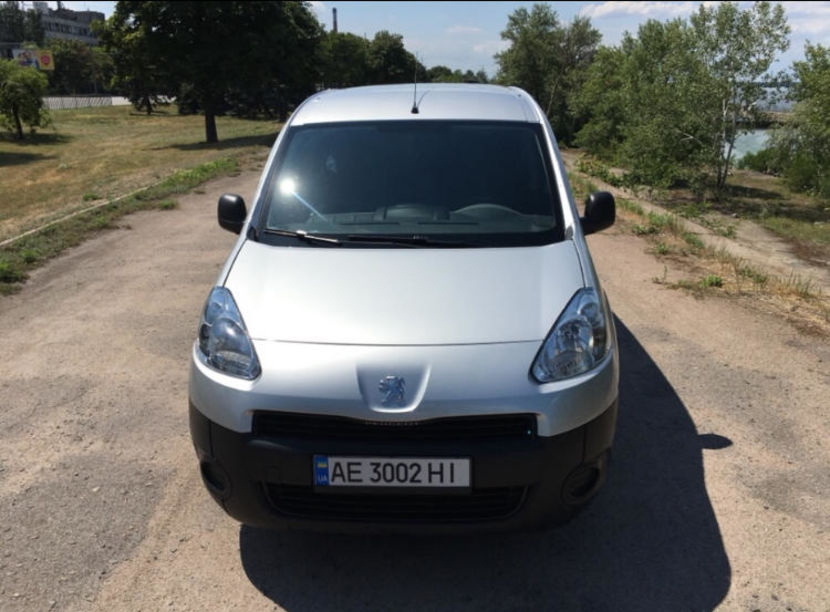 Продам Peugeot Partner груз. B9 2014 года в Днепре
