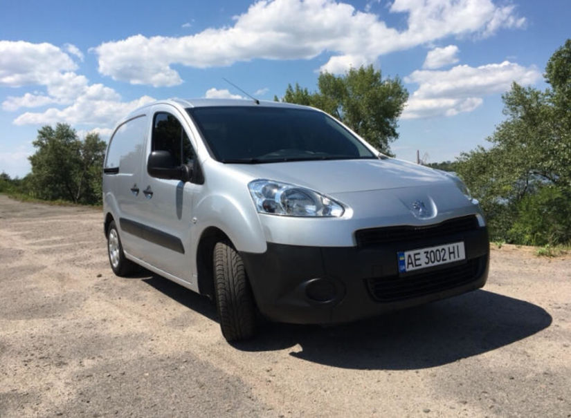 Продам Peugeot Partner груз. B9 2014 года в Днепре