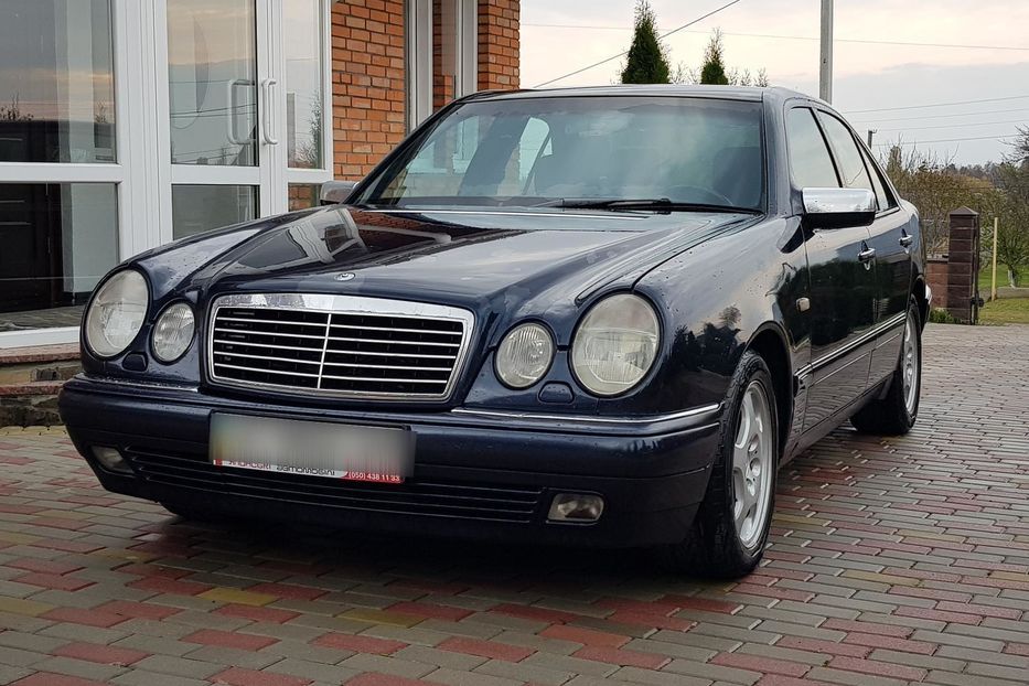 Продам Mercedes-Benz E-Class 1996 года в Луцке