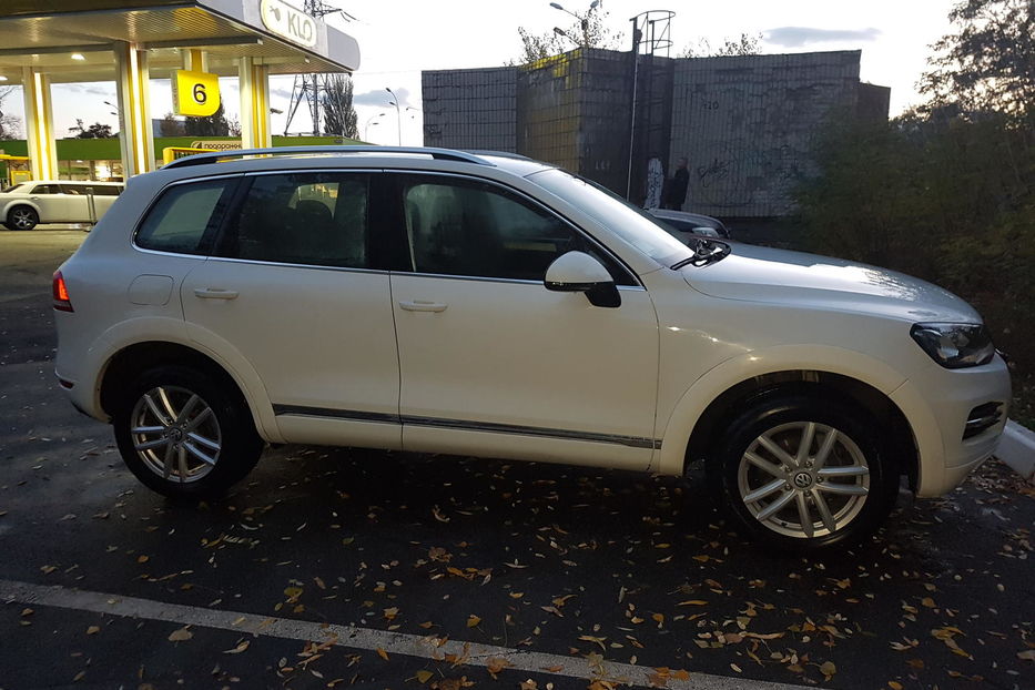 Продам Volkswagen Touareg NF 2013 года в Киеве