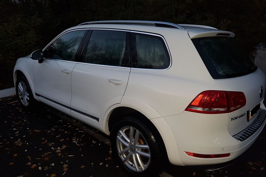 Продам Volkswagen Touareg NF 2013 года в Киеве