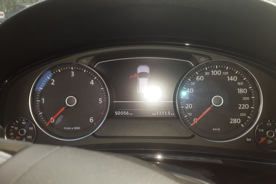 Продам Volkswagen Touareg NF 2013 года в Киеве