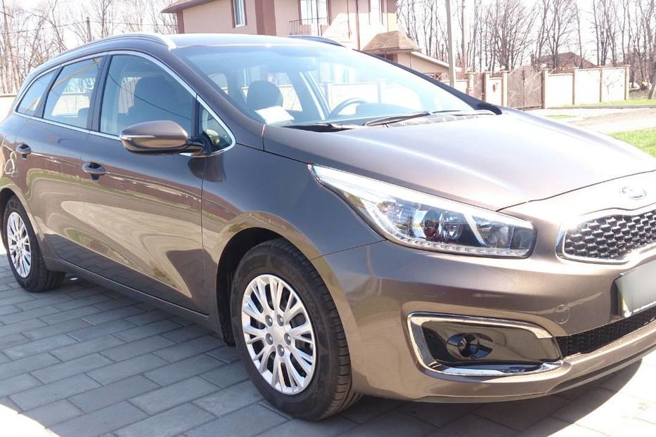 Продам Kia Ceed SW Вusiness 2017 года в Сумах