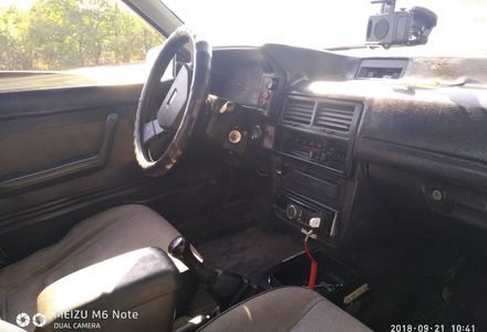 Продам Mazda 323 1989 года в Одессе