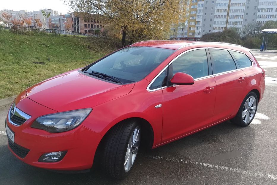 Продам Opel Astra J cosmo sport tour 2011 года в Львове