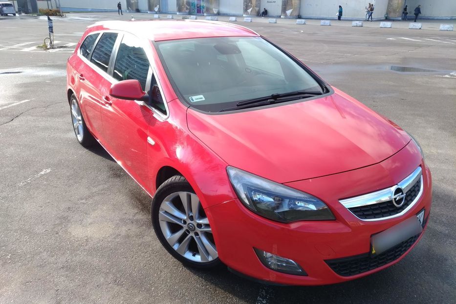 Продам Opel Astra J cosmo sport tour 2011 года в Львове