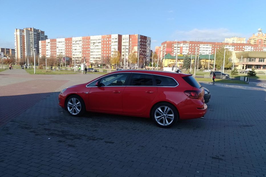 Продам Opel Astra J cosmo sport tour 2011 года в Львове