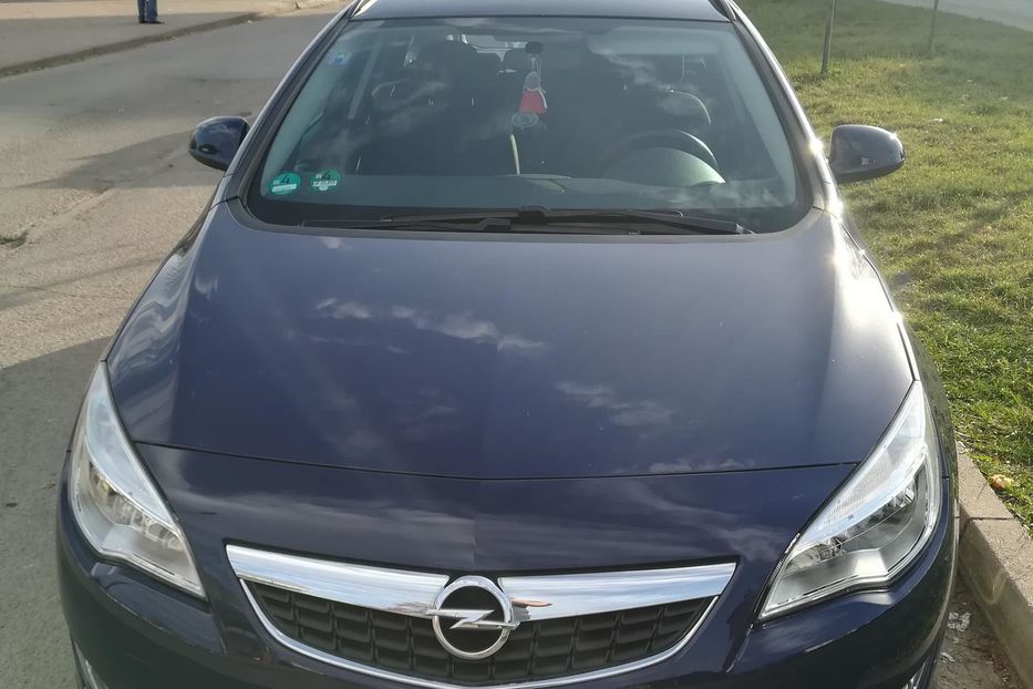 Продам Opel Astra J 2011 года в Ивано-Франковске