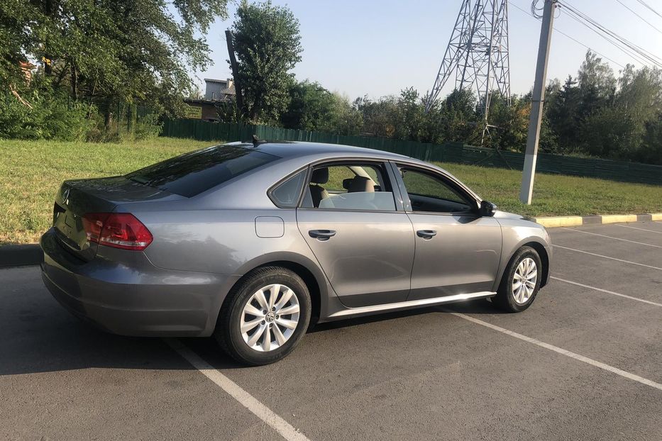 Продам Volkswagen Passat B7 SE 2013 года в Киеве